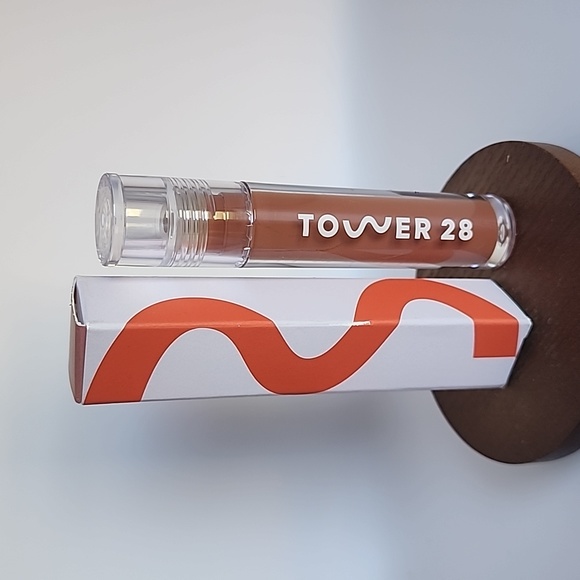 Tower 28 Shine On Milky Lip Jelly Shade Cashew - Picture 5 of 8